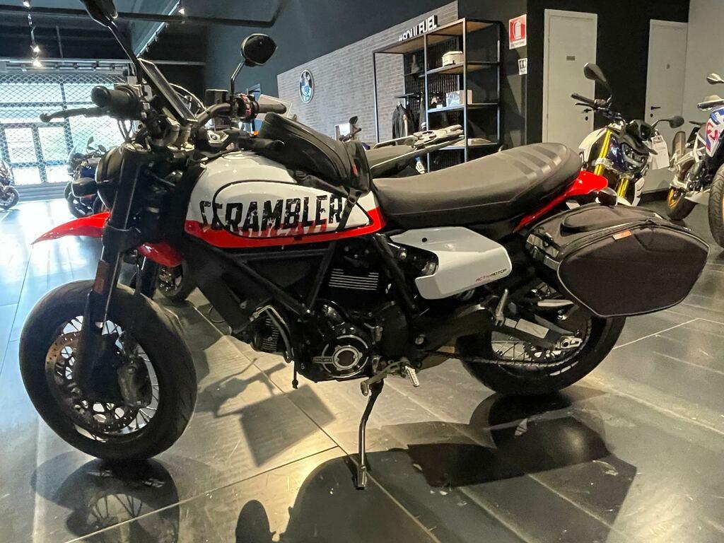 SCRAMBLER 800