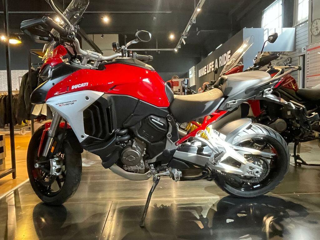 MULTISTRADA V4