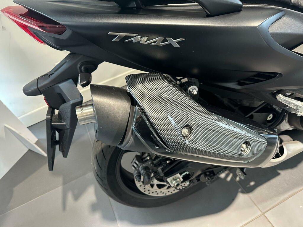 T-MAX 560
