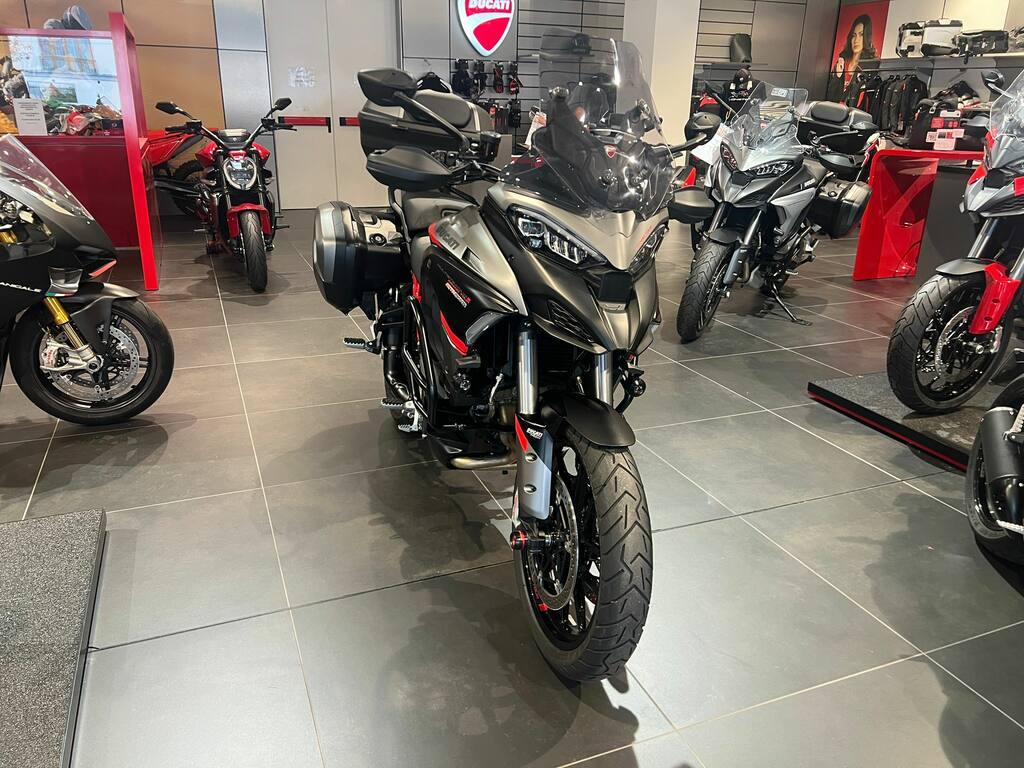 MULTISTRADA V4