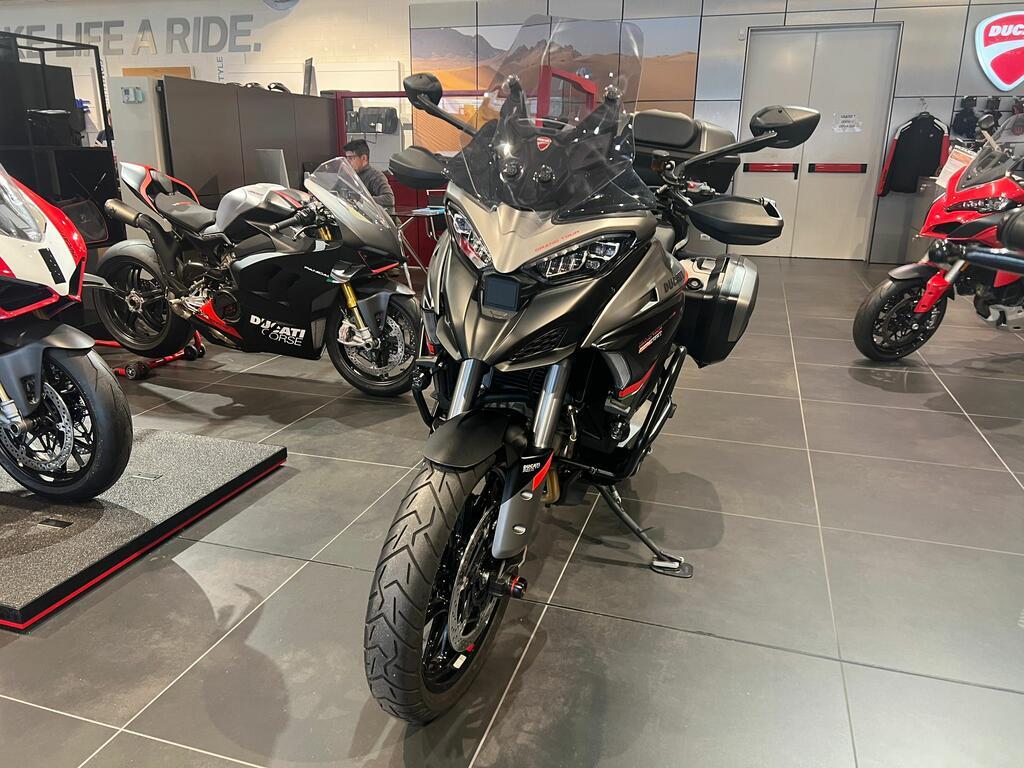 MULTISTRADA V4