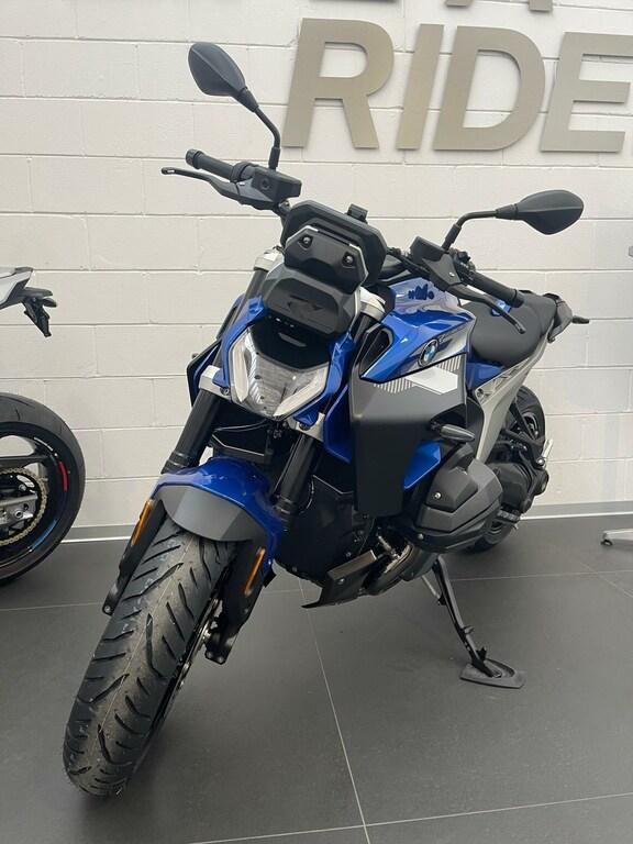R 1300 R