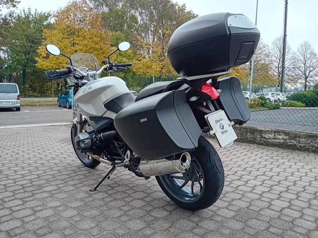 R 1200 R