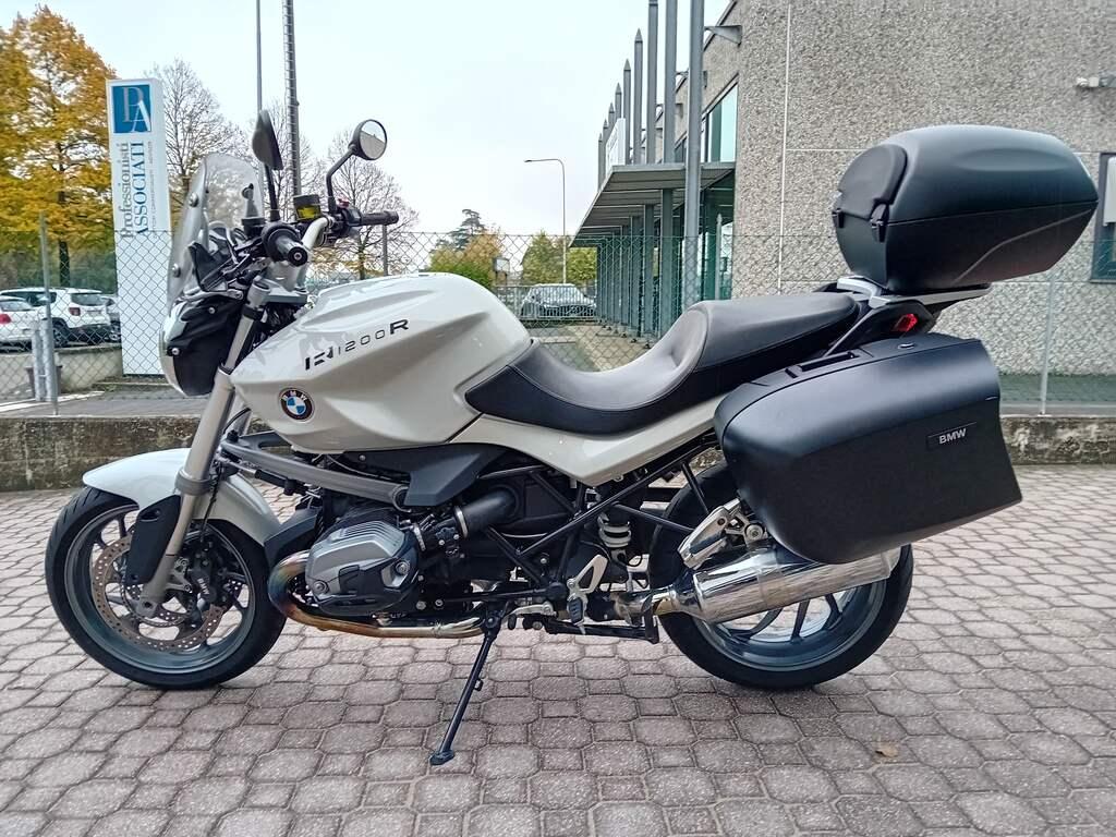 R 1200 R