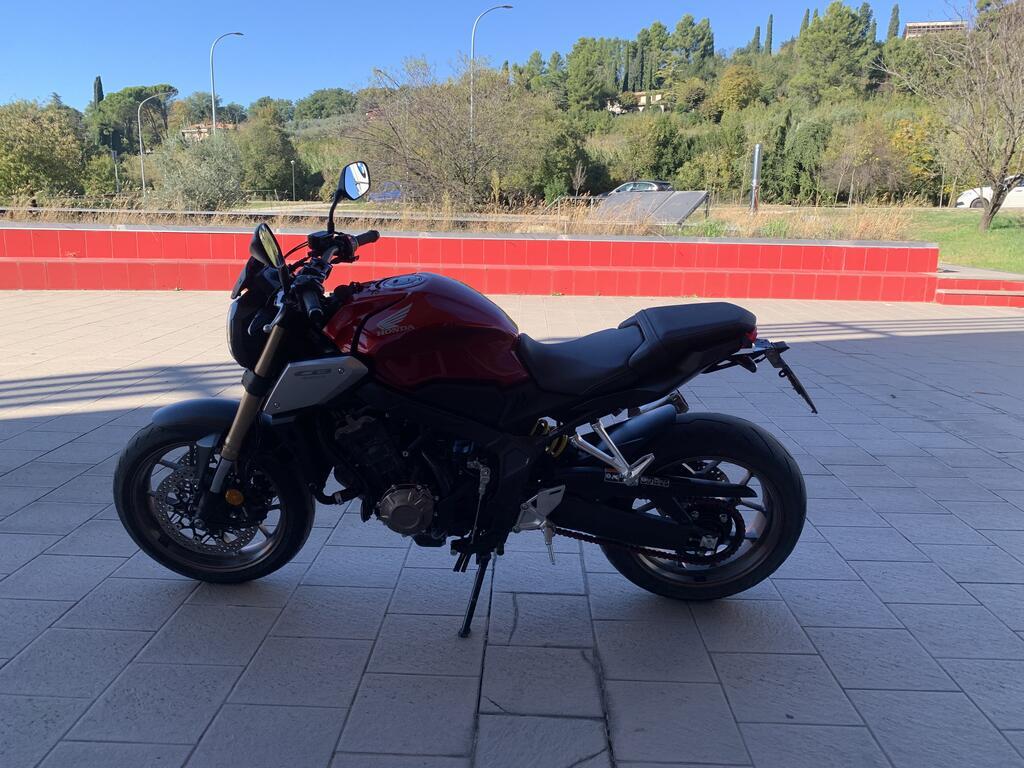 CB 650 R