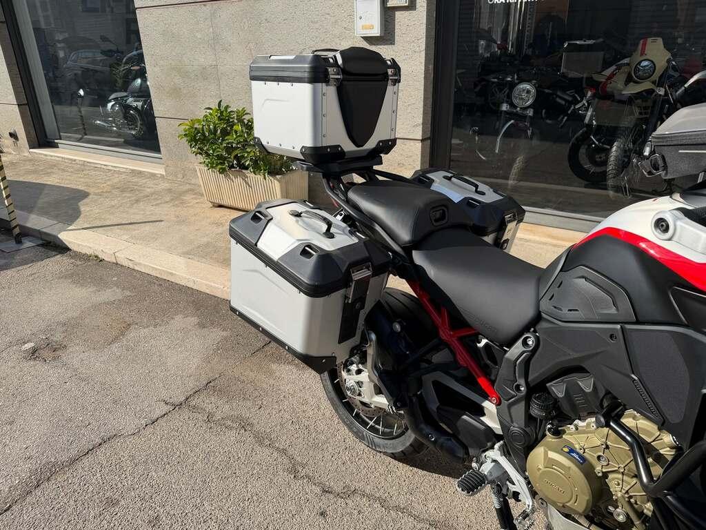MULTISTRADA V4