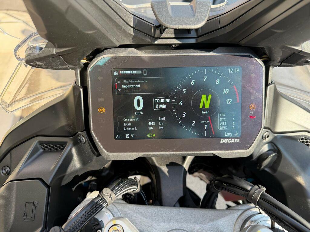 MULTISTRADA V4
