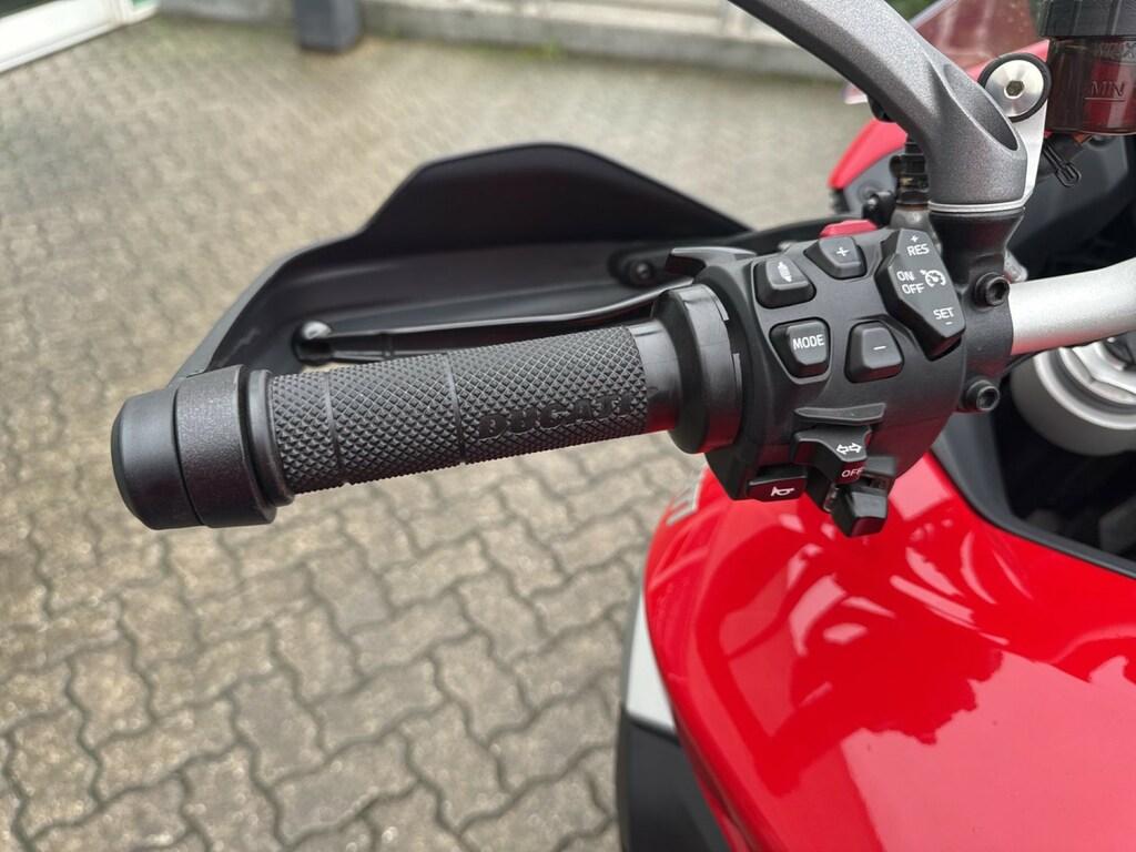 MULTISTRADA V4