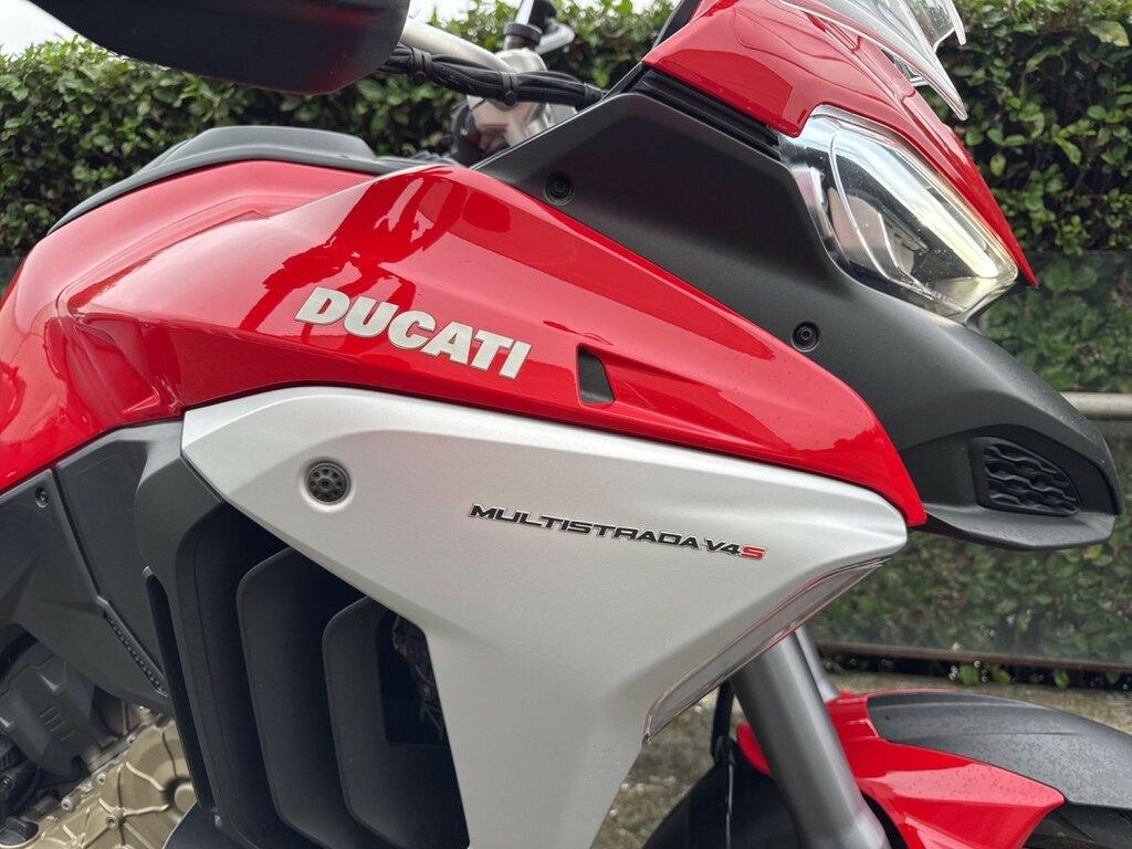 MULTISTRADA V4