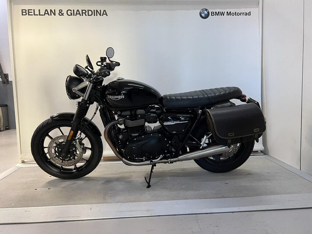 STREET TWIN 900