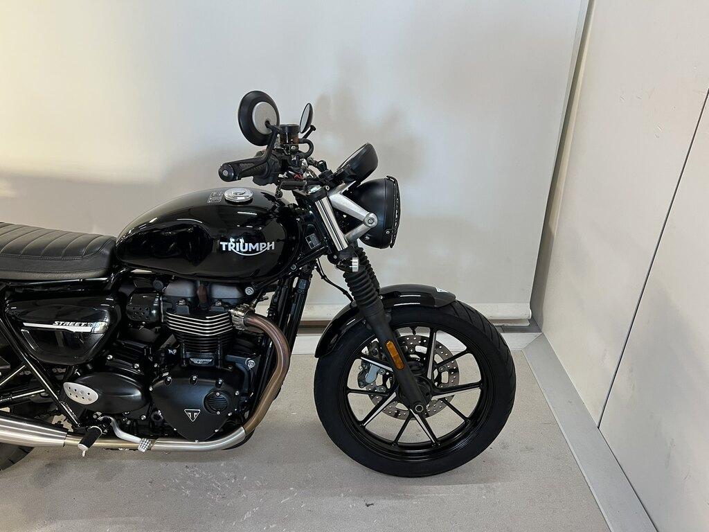 STREET TWIN 900