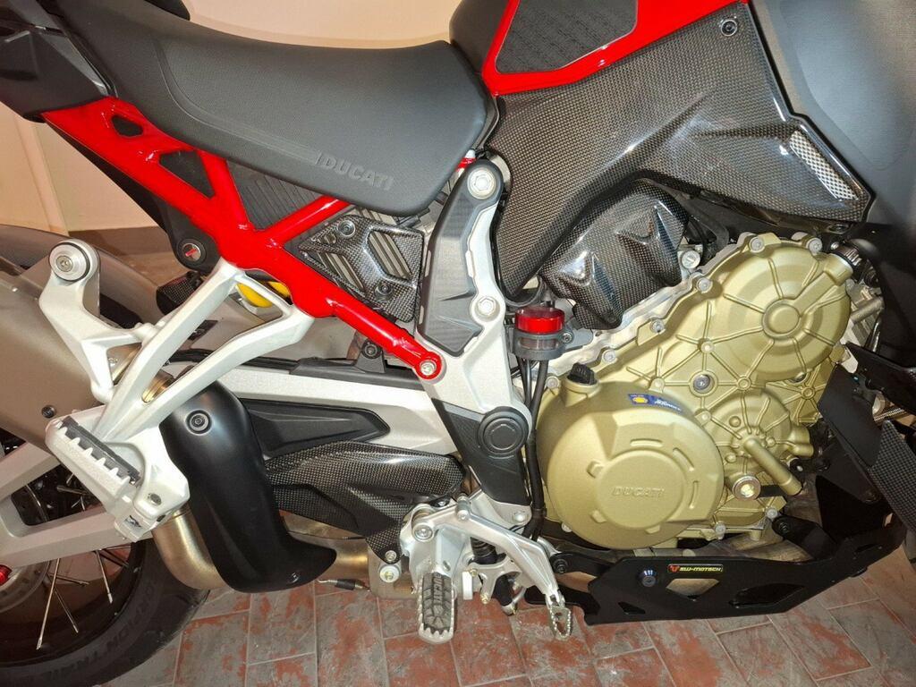 MULTISTRADA V4