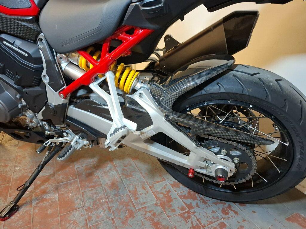 MULTISTRADA V4