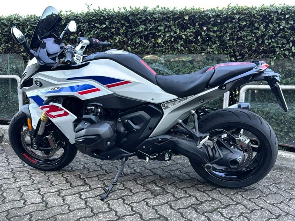 R 1300 RS