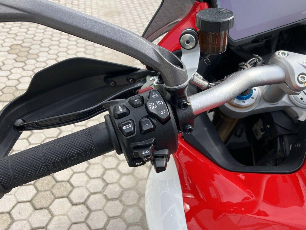 MULTISTRADA V4