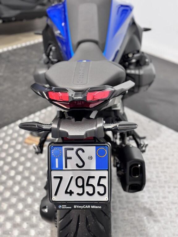 R 1300 R