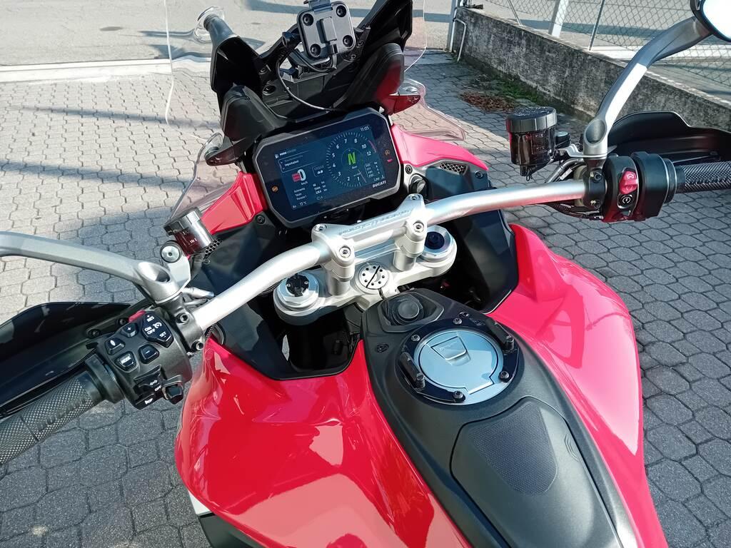 MULTISTRADA V4