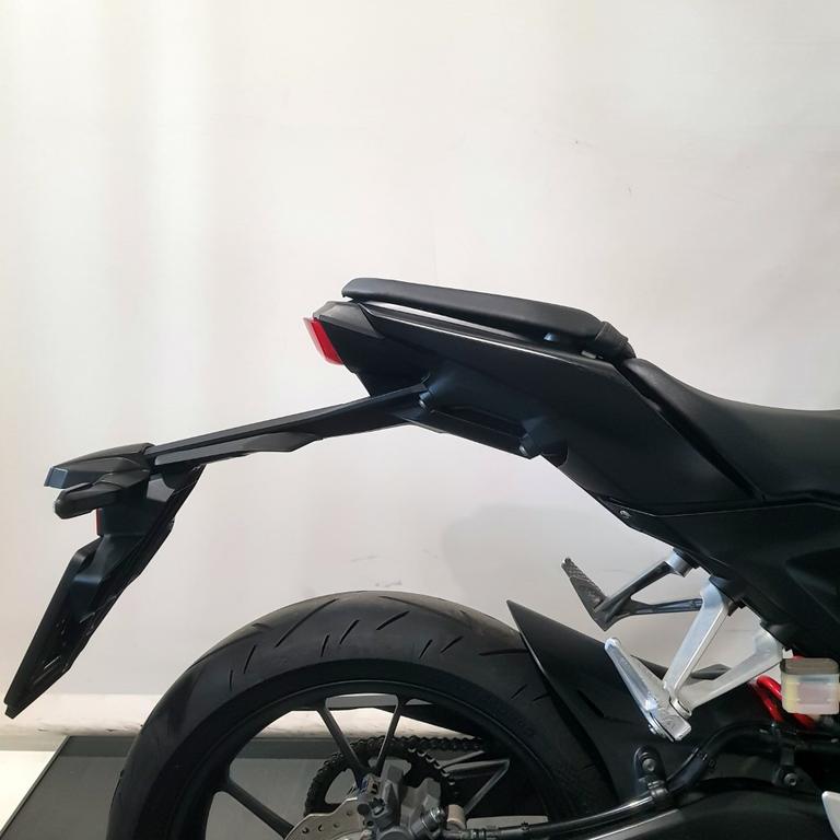 CB 125 R