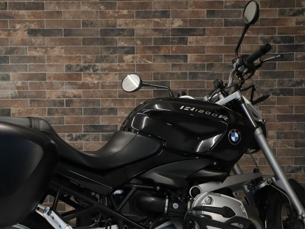 R 1200 R