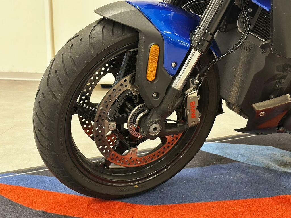 R 1300 R