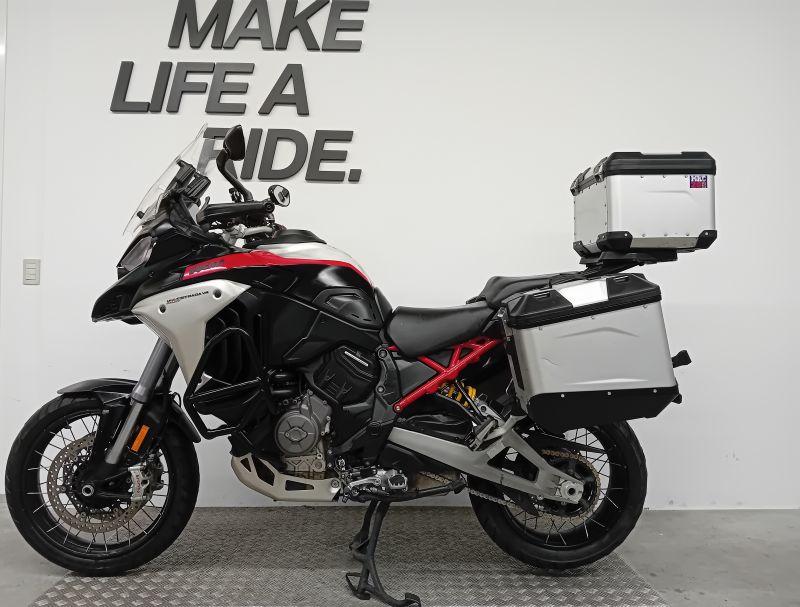 MULTISTRADA V4