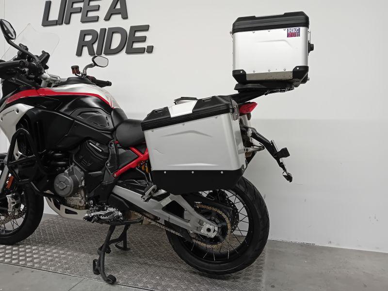 MULTISTRADA V4