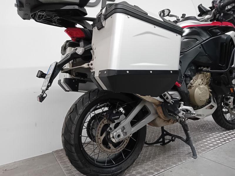 MULTISTRADA V4