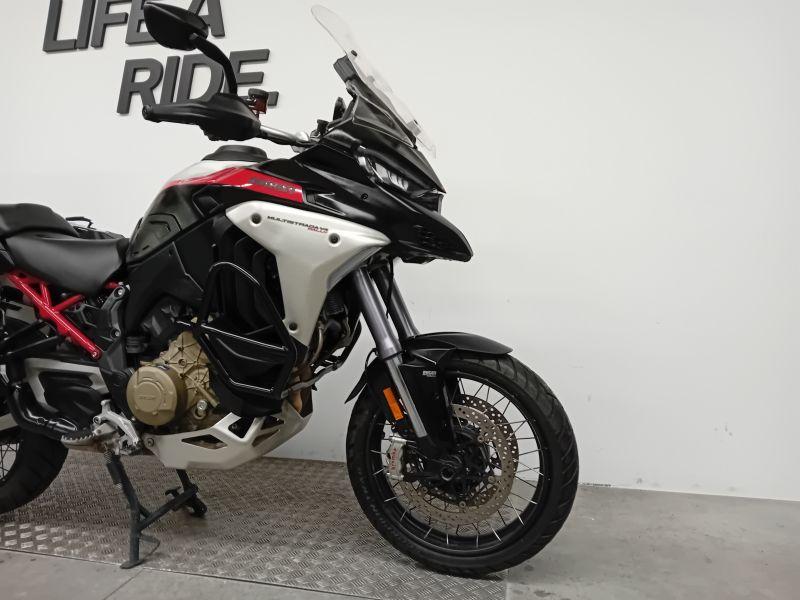 MULTISTRADA V4