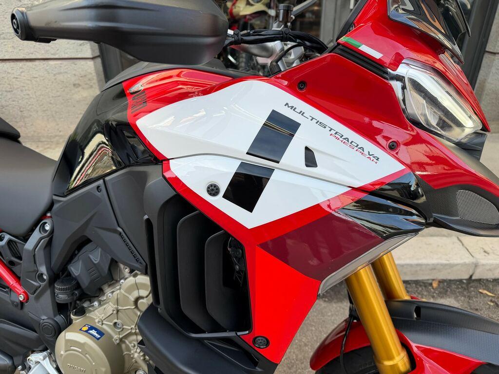 MULTISTRADA V4