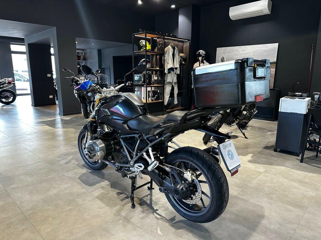 R 1200 R