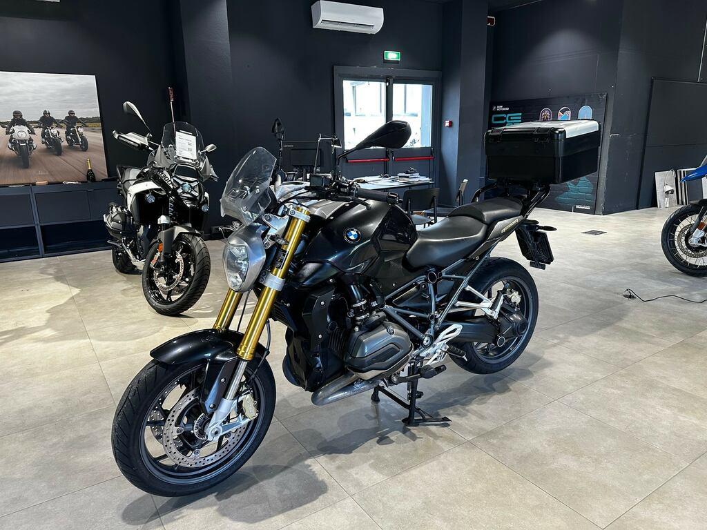 R 1200 R