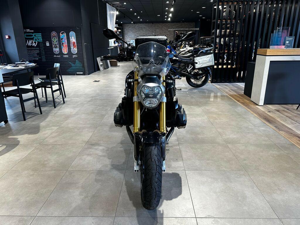 R 1200 R