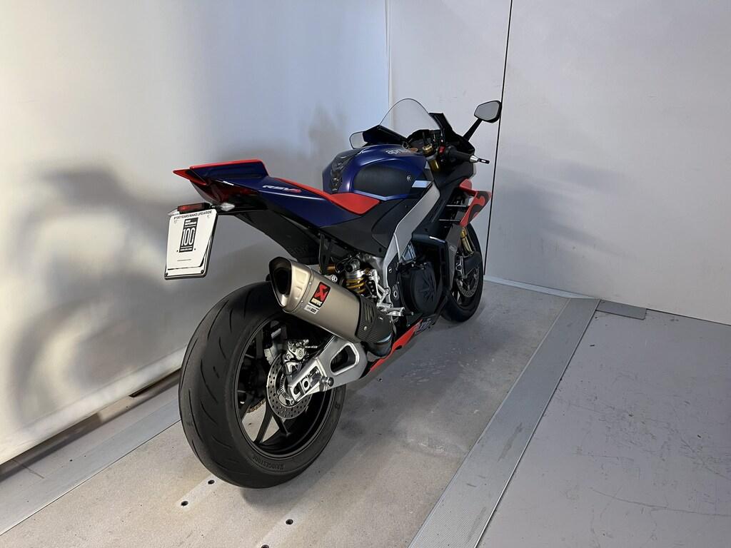 RSV4 1100