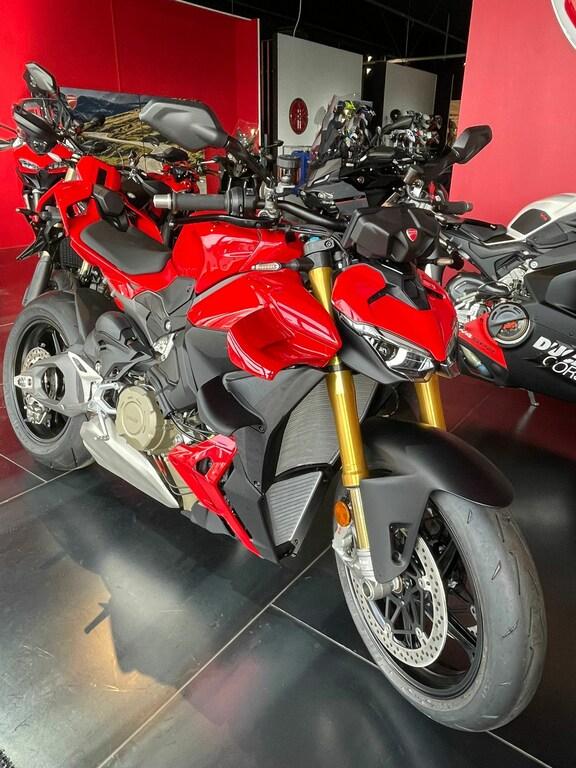 STREETFIGHTER V4 1100