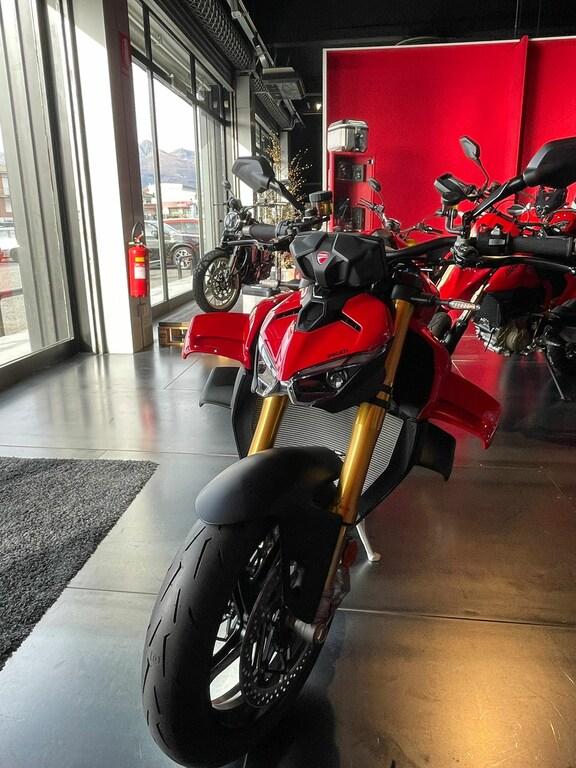 STREETFIGHTER V4 1100