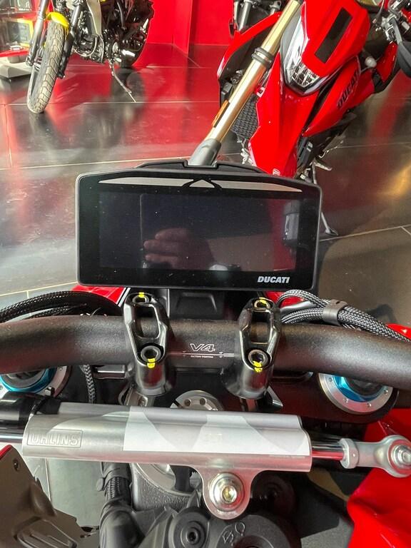 STREETFIGHTER V4 1100