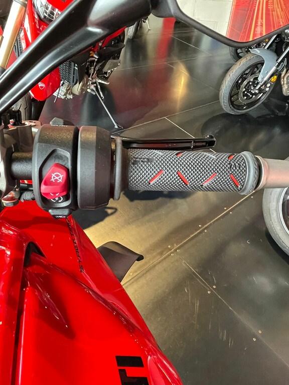 STREETFIGHTER V4 1100