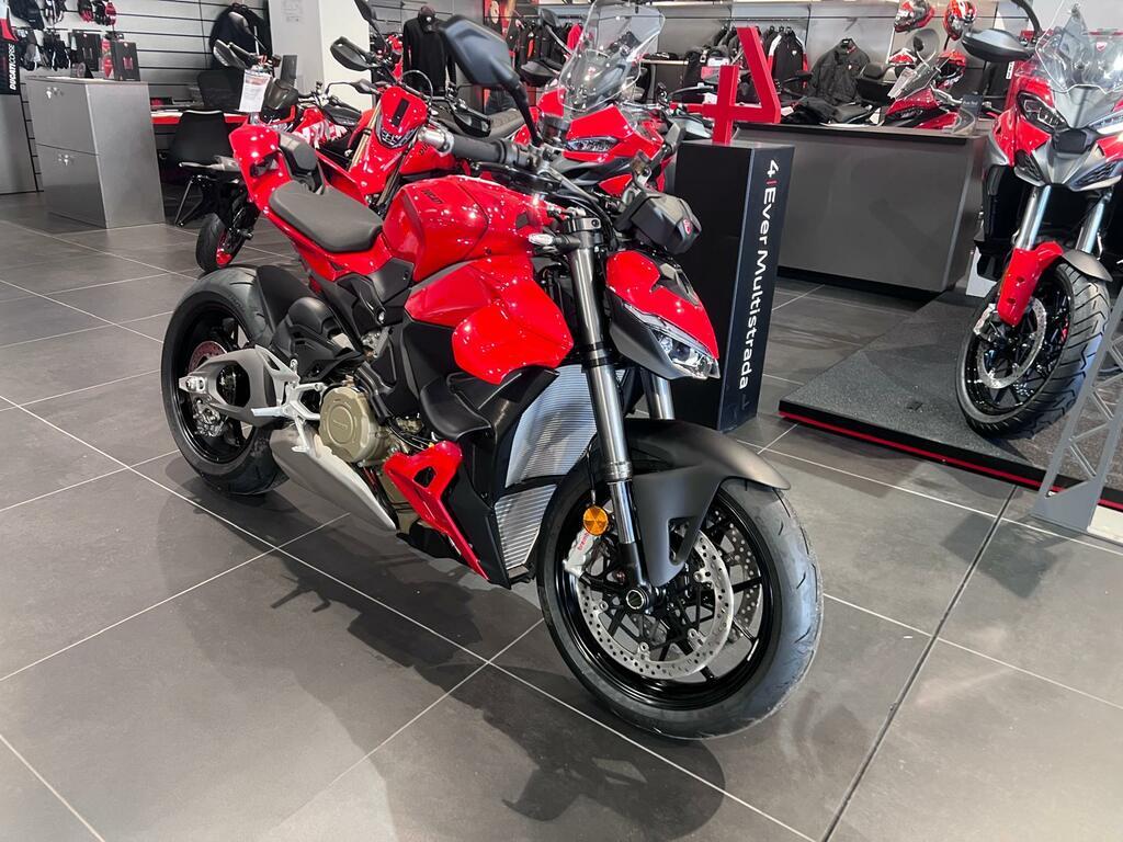 STREETFIGHTER V4 1100