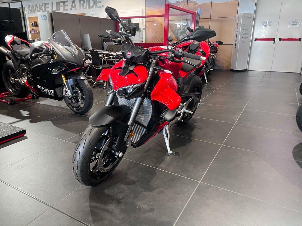 STREETFIGHTER V4 1100