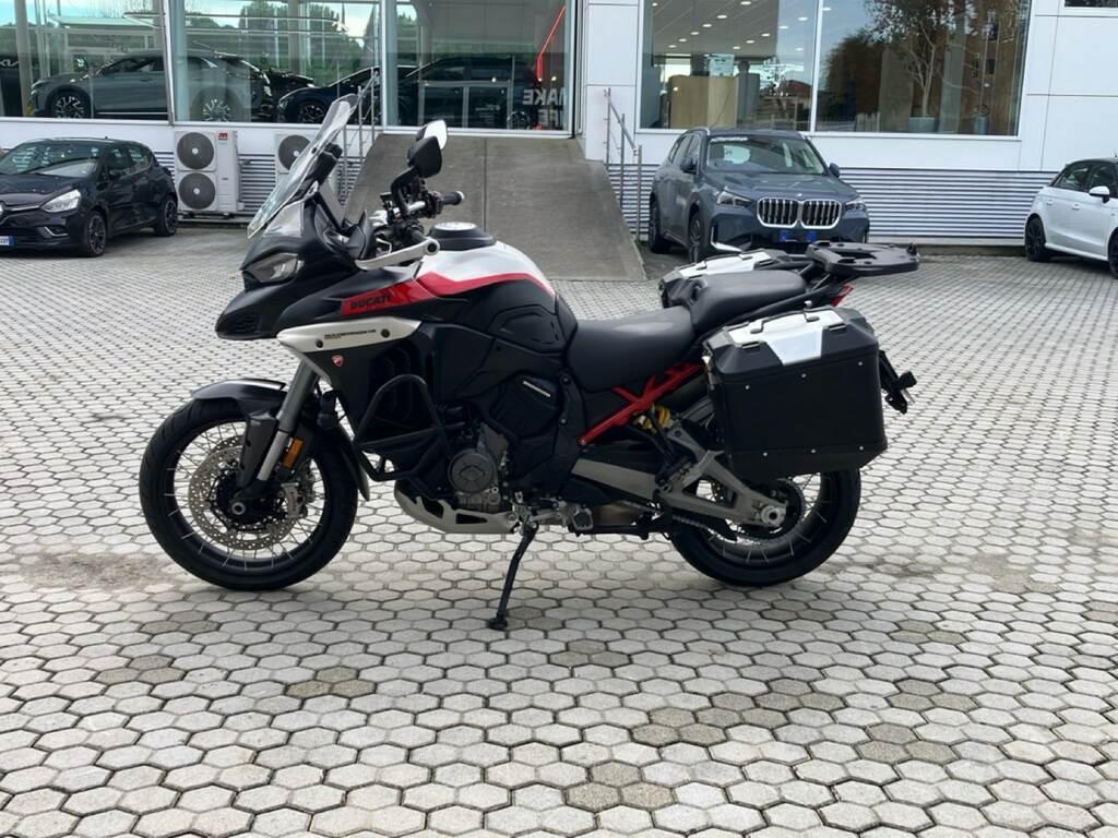 MULTISTRADA V4