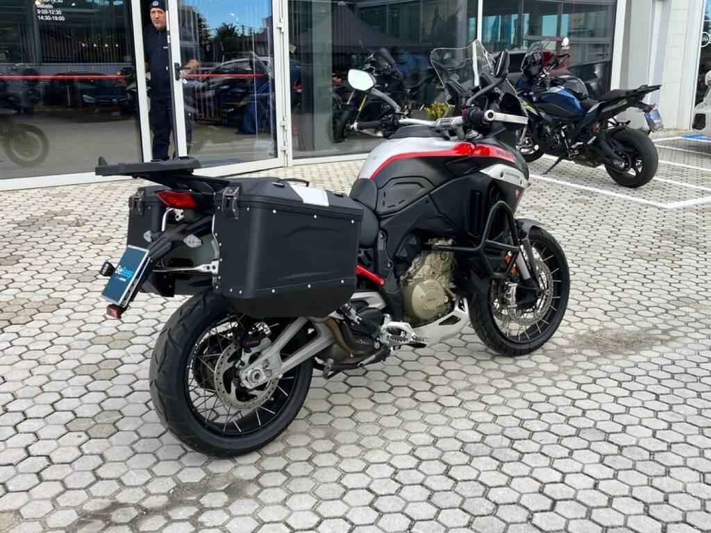 MULTISTRADA V4
