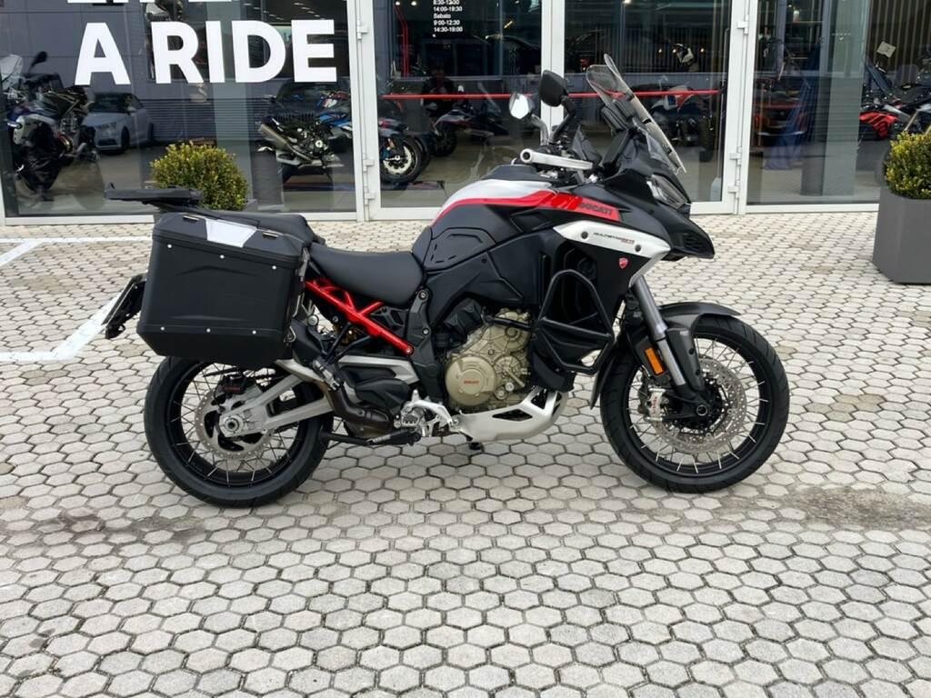 MULTISTRADA V4