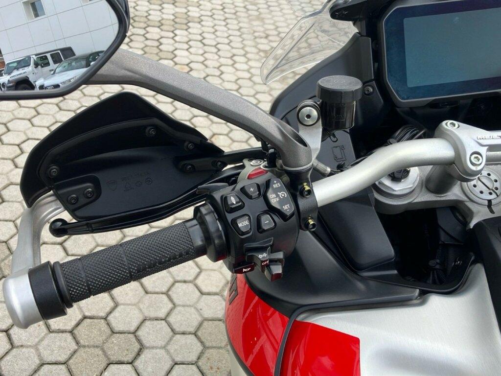 MULTISTRADA V4