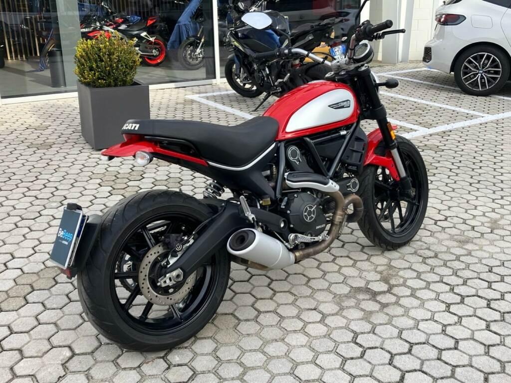 SCRAMBLER 800