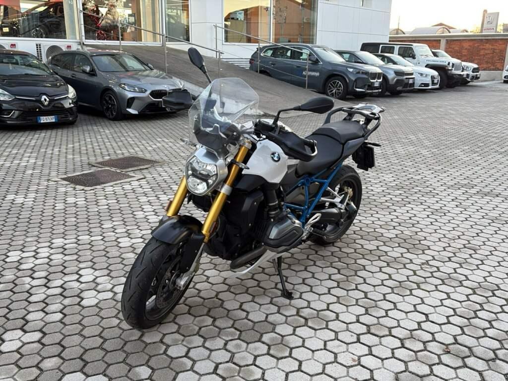 R 1200 R