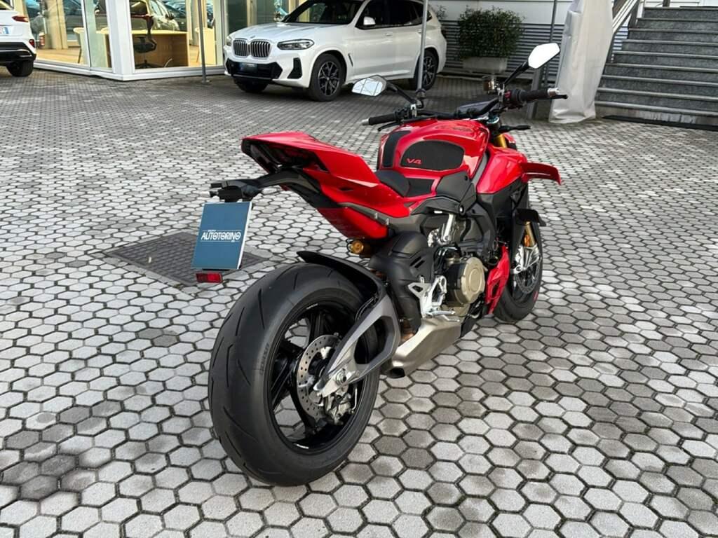 STREETFIGHTER V4 1100