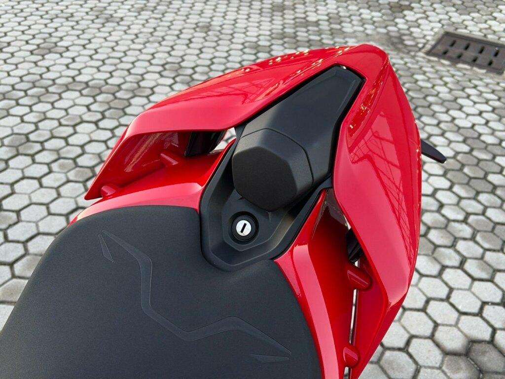 STREETFIGHTER V4 1100