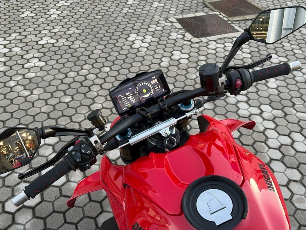 STREETFIGHTER V4 1100