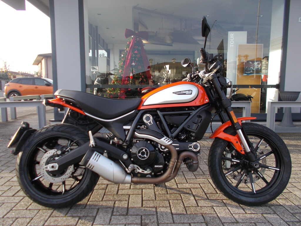 SCRAMBLER 800