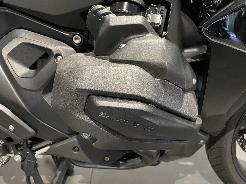 R 1300 RS